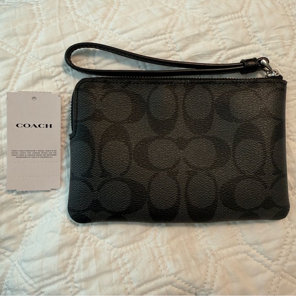 Coach Corner Zip Wristlet in Signature Canvas Black and Silver NEW - Picture 2 of 8